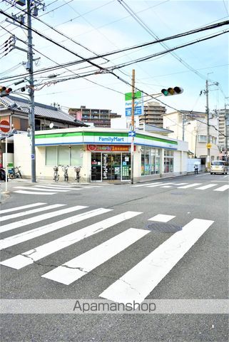 コンビニ　ファミリーマート（コンビニ）まで276m