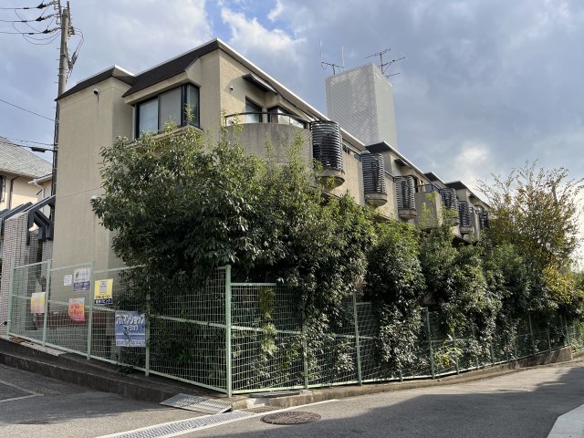 建物外観　オートロック付きで安心です！