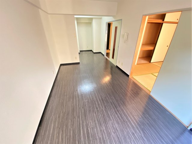居室・リビング　※同タイプのお部屋の写真を掲載しております。