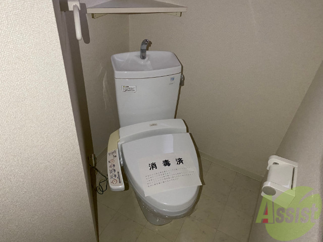 トイレ　ウォシュレット付きのトイレです。シャワートイレは日本の宝。