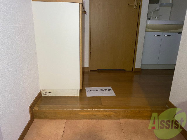 玄関　玄関から見た景色はこちらです。イメージできますか。