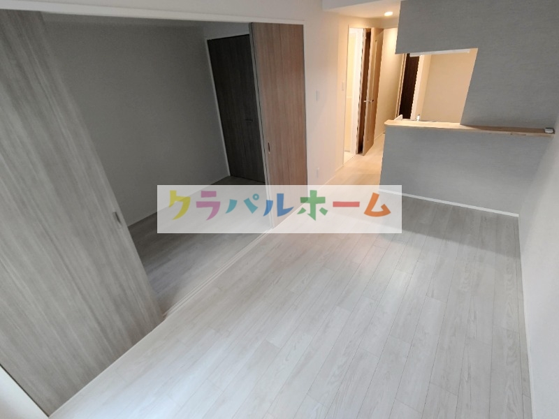 阪急京都線 淡路駅 徒歩5分 4階建 築6年の居間写真
