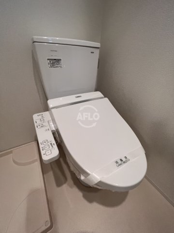 トイレ　ミュプレ北浜EAST　温水洗浄便座