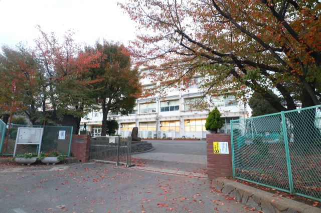 中学校　市立樽町中学校（中学校）まで1800m