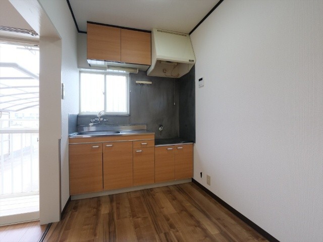 キッチン　※入居中またはリフォーム中のため同棟別室写真