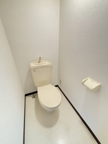阪急京都線 上新庄駅 徒歩10分 7階建 築36年のトイレ写真
