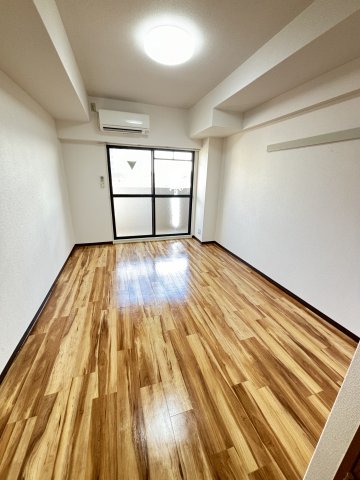 阪急京都線 上新庄駅 徒歩10分 7階建 築36年の居間写真