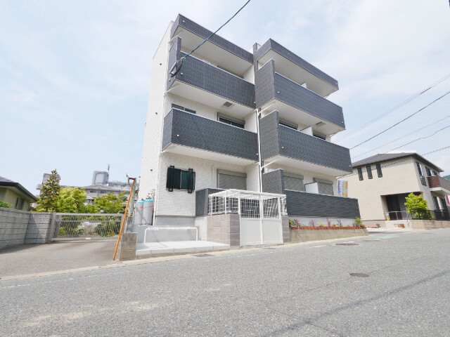 ＪＲ鹿児島本線 九産大前駅 徒歩12分 築8年