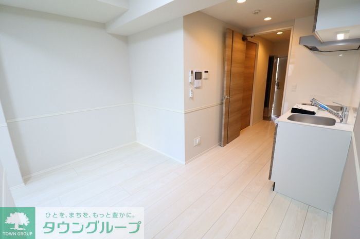 ゲートレジデンス鶴見の居間写真