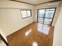 居室・リビング　２面採光の角部屋です