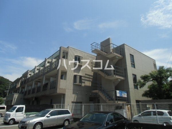 横須賀市衣笠町のマンションの建物外観