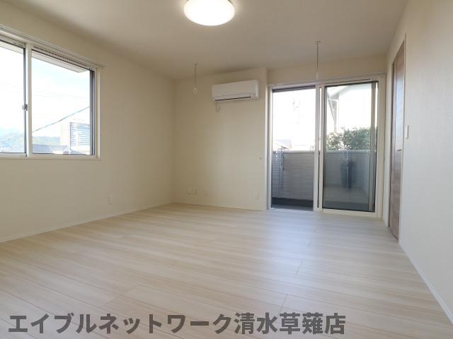 居室・リビング　居間です