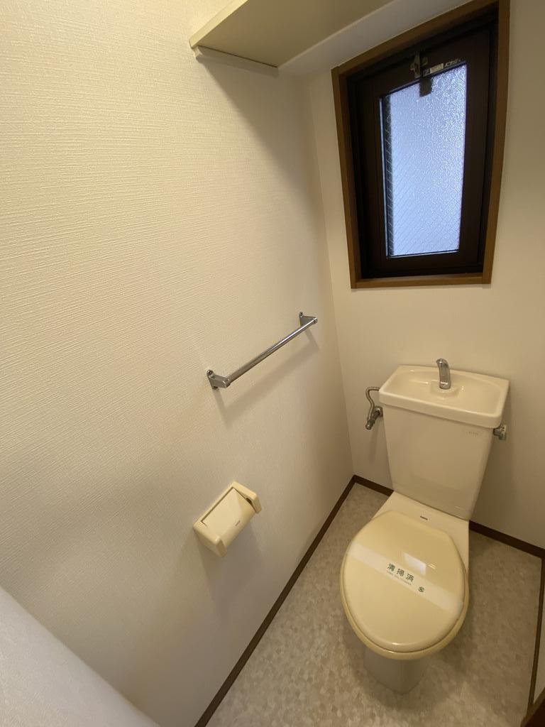北九州モノレール 片野駅 徒歩6分 7階建 築30年のトイレ写真