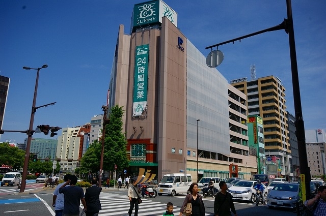 スーパー　サニー渡辺通店（スーパー）まで578m