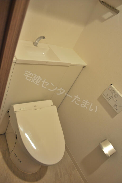【プレミスト松山二番町のトイレ】