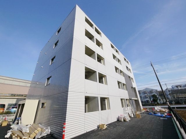 八王子市下柚木のマンションの建物外観