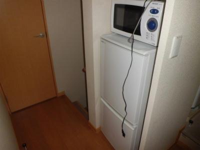その他　冷蔵庫と電子レンジ。
