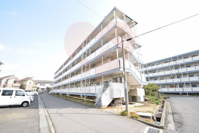 【堺市東区南野田のマンションの建物外観】