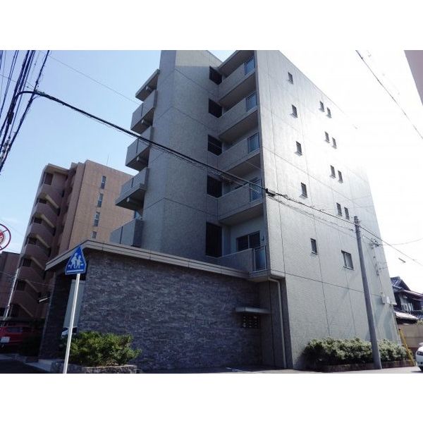 【ティンガーラ石川橋の建物外観】