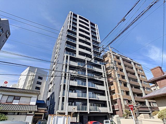 福岡市早良区荒江のマンションの建物外観