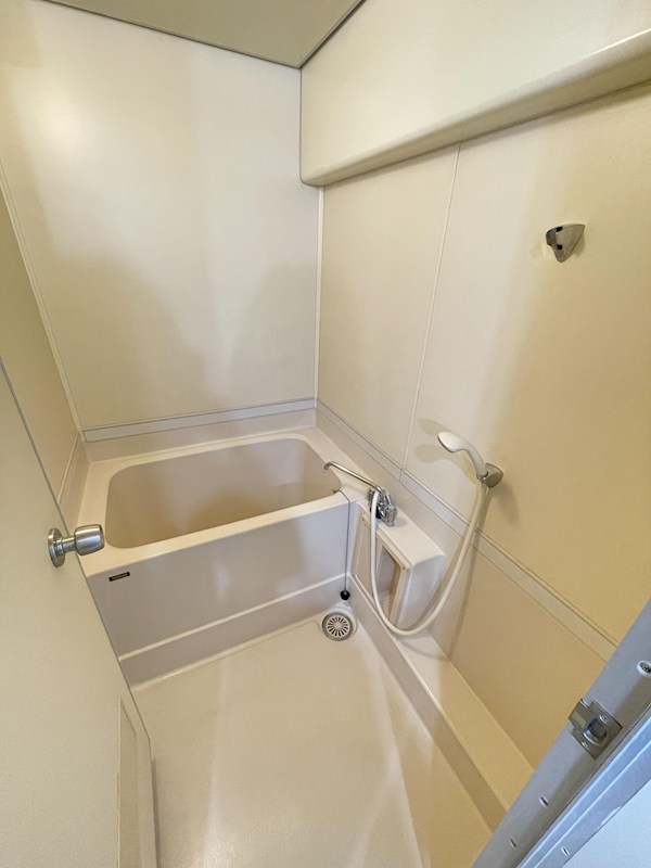 バス・シャワールーム　※別部屋参考写真