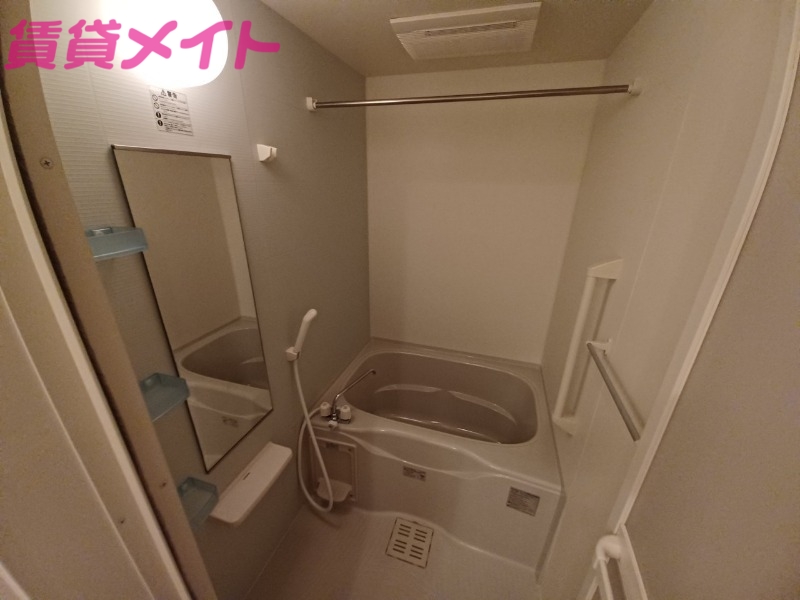 バス・シャワールーム　同型反転タイプ