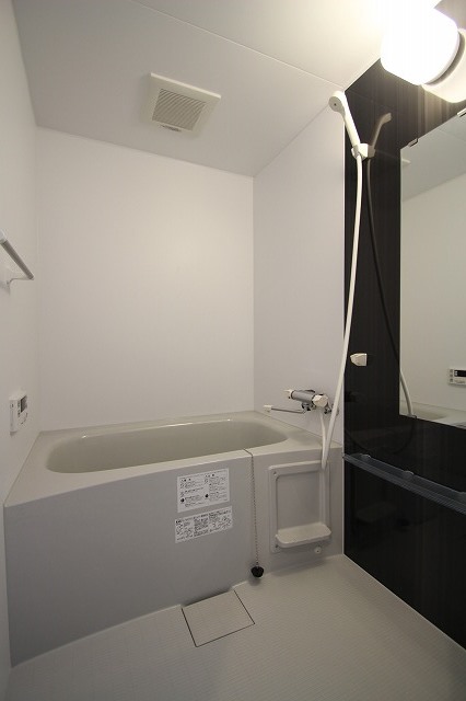 バス・シャワールーム　同物件別号室の写真です。