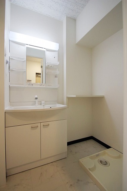 洗面設備　同物件別号室の写真です。