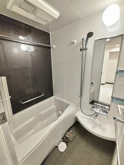 バス・シャワールーム　★浴室には浴室乾燥機が付いています★