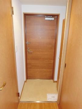 クオーレ茨木元町　玄関　玄関内