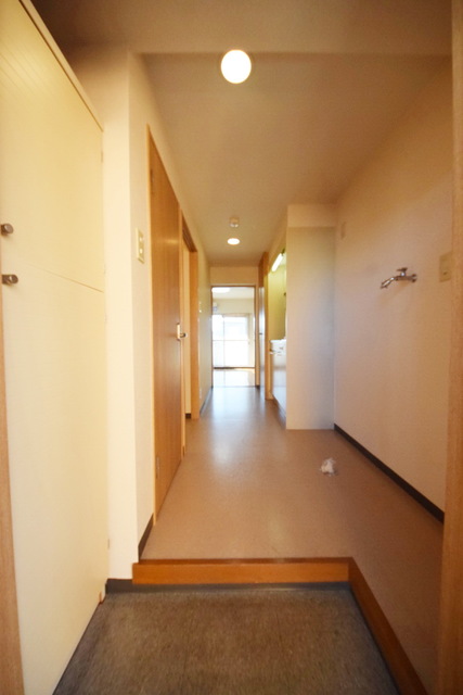 玄関　～行ってきまーすっ～