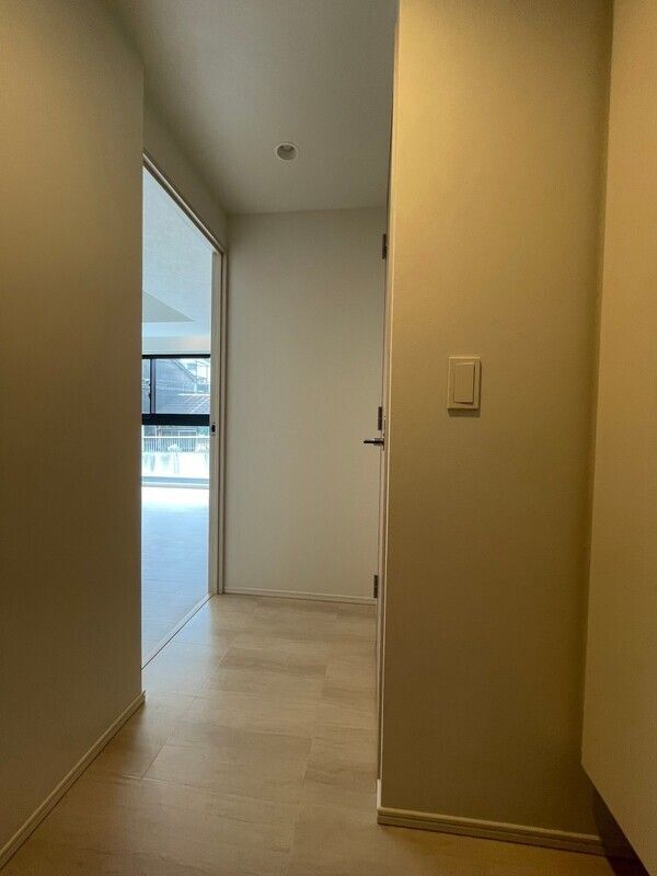 玄関　写真は同タイプ住居です