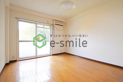 居室・リビング　居間です