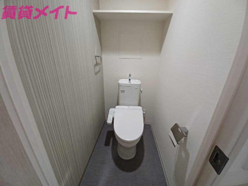 トイレ　同型参考写真