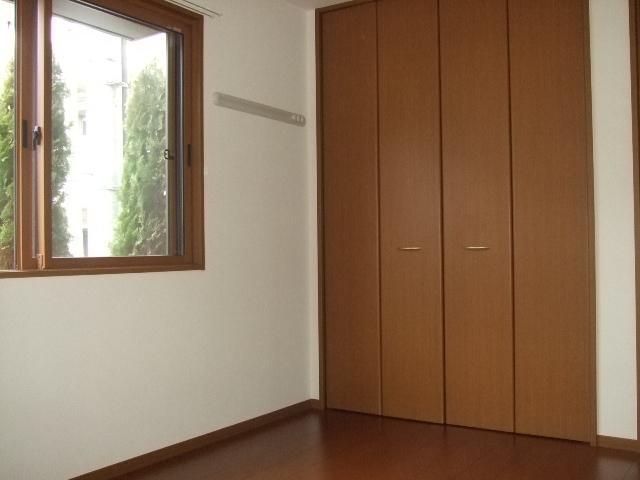 居室・リビング　洋室１