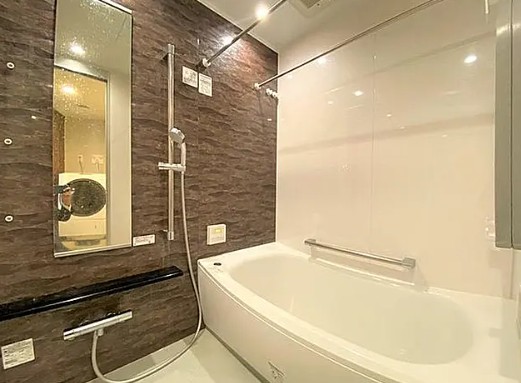 バス・シャワールーム　ゆったり過ごせるお風呂です