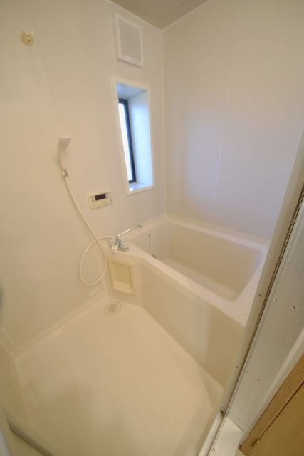 バス・シャワールーム　お問合せはタウンハウジングまで