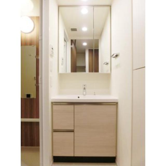 洗面設備　※写真は同タイプ住戸です。