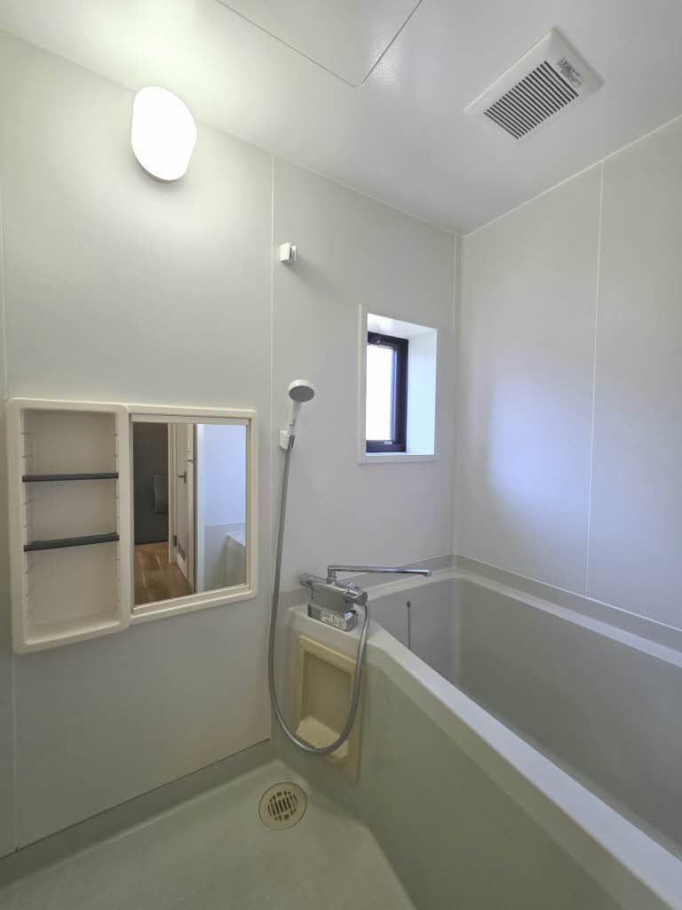 バス・シャワールーム　バス