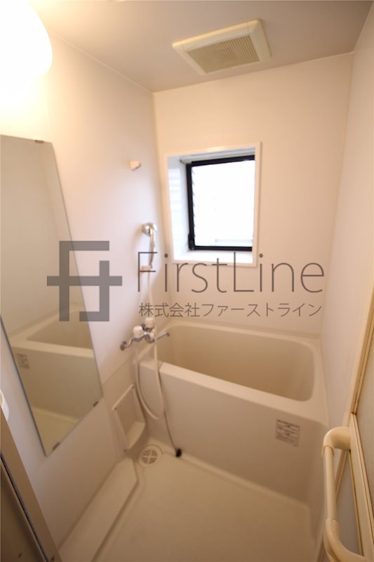 バス・シャワールーム　本物件他号室の写真です。