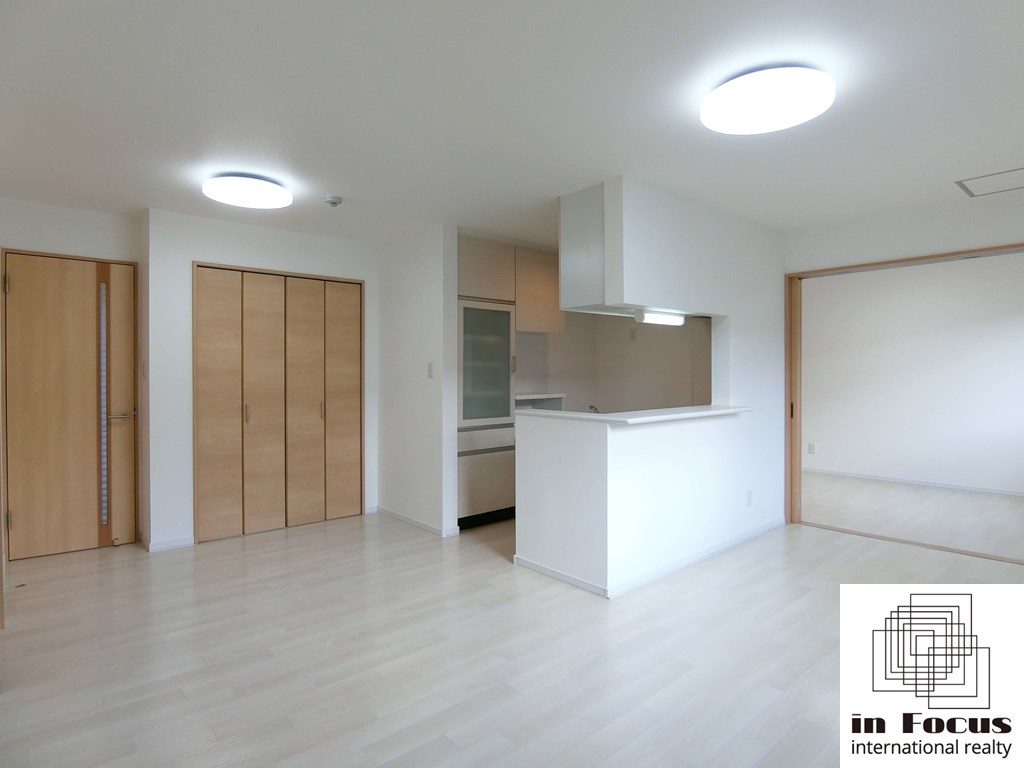 居室・リビング　エアコン付きで暑い夏も快適です