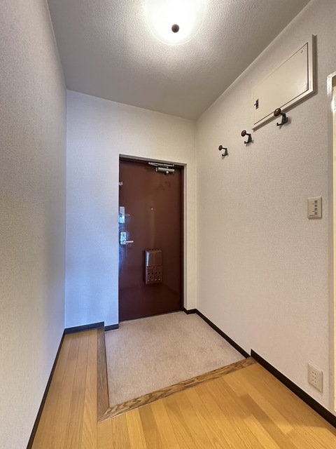 玄関　別部屋参考写真です