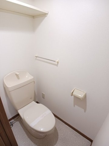 トイレ　コンパクトで使いやすいトイレです