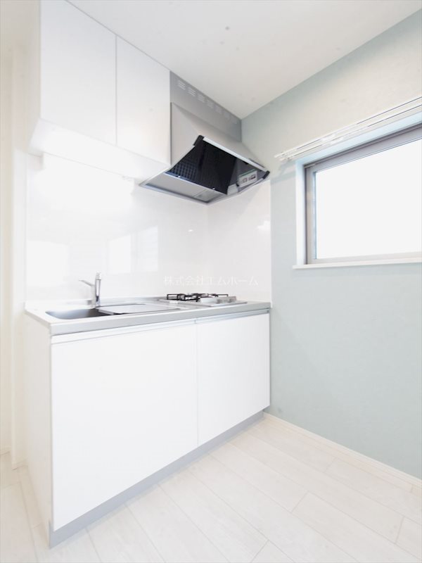 キッチン　システムキッチン（ガス2口コンロ付）同型写真