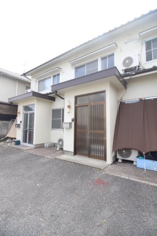 建物外観　外観は落ち着いています