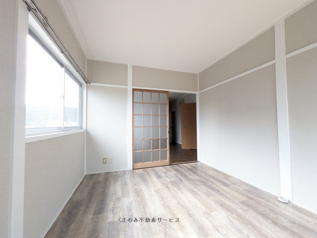 居室・リビング　おしゃれな居間です 203号室　20260316　撮影