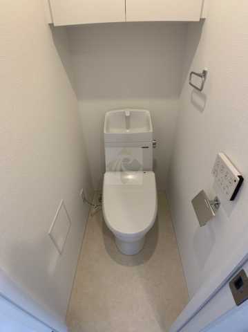 トイレ　GRANPASEO田端　反転タイプ