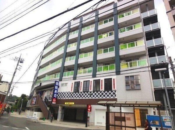 建物外観　外観タイル張りです