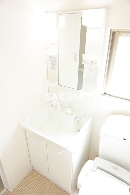 洗面設備　身支度に欠かせない独立洗面台♪