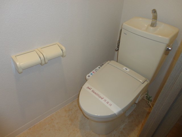 トイレ　シャワー付トイレ